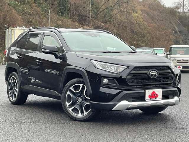 ＲＡＶ４ ２．０アドベンチャー　４ＷＤ（５名）　セーフティセンス！ブラック合皮スポーティシート！運転席パワーシート！純正ナビ＆フルセグＴＶ＆ＢＴ＆バックカメラ！ＬＥＤヘッドライト！オートライト！純正アルミ！ビルトインＥＴＣ！スマ（5枚目）