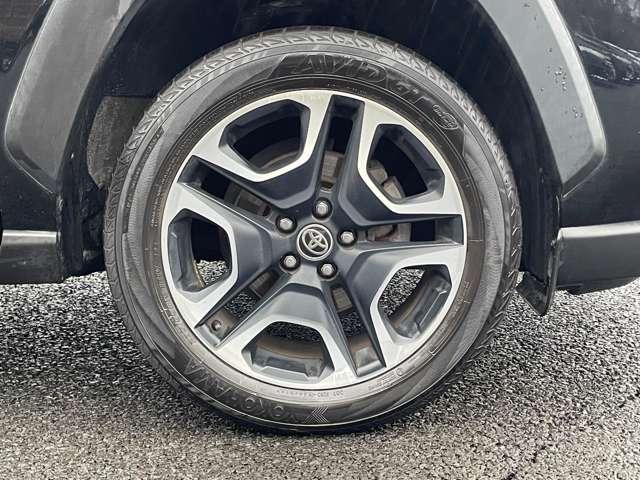 ＲＡＶ４ ２．０アドベンチャー　４ＷＤ（５名）　セーフティセンス！ブラック合皮スポーティシート！運転席パワーシート！純正ナビ＆フルセグＴＶ＆ＢＴ＆バックカメラ！ＬＥＤヘッドライト！オートライト！純正アルミ！ビルトインＥＴＣ！スマ（15枚目）