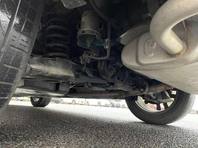 ＲＡＶ４ ２．０アドベンチャー　４ＷＤ（５名）　セーフティセンス！ブラック合皮スポーティシート！運転席パワーシート！純正ナビ＆フルセグＴＶ＆ＢＴ＆バックカメラ！ＬＥＤヘッドライト！オートライト！純正アルミ！ビルトインＥＴＣ！スマ（33枚目）