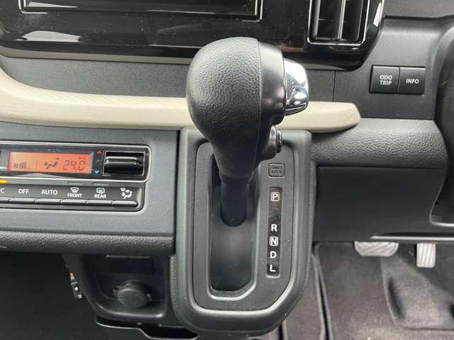 ソリオ １．２Ｇ　５名　セーフティサポート！カロッツェリアナビ＆ＤＶＤ＆ＢＴ＆バックカメラ！オートライト！パワースライドドア！キーレスプッシュスタートシステム！社外ＥＴＣ！（25枚目）