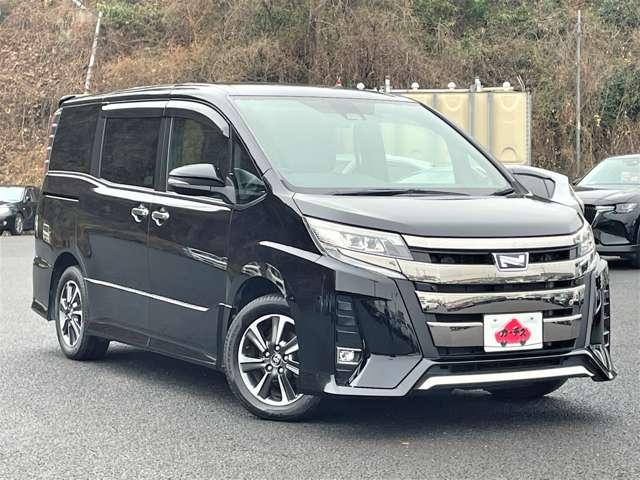 ノア ２．０Ｓｉ　ＷｘＢＩＩ　７名　アイドリングストップ！セーフティセンス！純正ナビ＆フルセグＴＶ＆ＢＴ＆バックカメラ！両側パワースライドドア！ＬＥＤヘッドライト！オートライト！純正アルミ！半革シート！ビルトインＥＴ（4枚目）