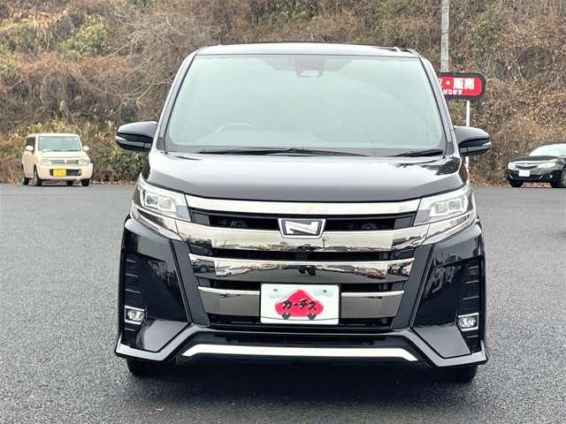 ノア ２．０Ｓｉ　ＷｘＢＩＩ　７名　アイドリングストップ！セーフティセンス！純正ナビ＆フルセグＴＶ＆ＢＴ＆バックカメラ！両側パワースライドドア！ＬＥＤヘッドライト！オートライト！純正アルミ！半革シート！ビルトインＥＴ（10枚目）