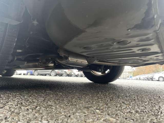 ノア ２．０Ｓｉ　ＷｘＢＩＩ　７名　アイドリングストップ！セーフティセンス！純正ナビ＆フルセグＴＶ＆ＢＴ＆バックカメラ！両側パワースライドドア！ＬＥＤヘッドライト！オートライト！純正アルミ！半革シート！ビルトインＥＴ（21枚目）