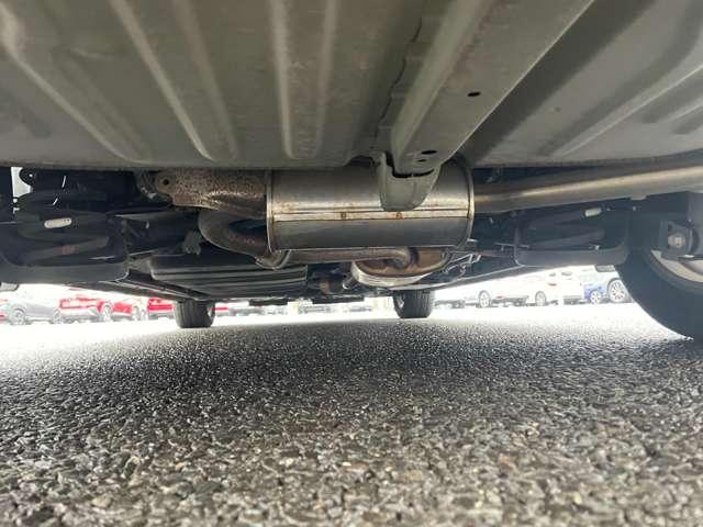 ノア ２．０Ｓｉ　ＷｘＢＩＩ　７名　アイドリングストップ！セーフティセンス！純正ナビ＆フルセグＴＶ＆ＢＴ＆バックカメラ！両側パワースライドドア！ＬＥＤヘッドライト！オートライト！純正アルミ！半革シート！ビルトインＥＴ（22枚目）