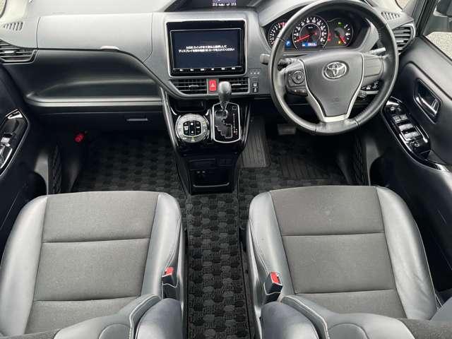 ノア ２．０Ｓｉ　ＷｘＢＩＩ　７名　アイドリングストップ！セーフティセンス！純正ナビ＆フルセグＴＶ＆ＢＴ＆バックカメラ！両側パワースライドドア！ＬＥＤヘッドライト！オートライト！純正アルミ！半革シート！ビルトインＥＴ（24枚目）