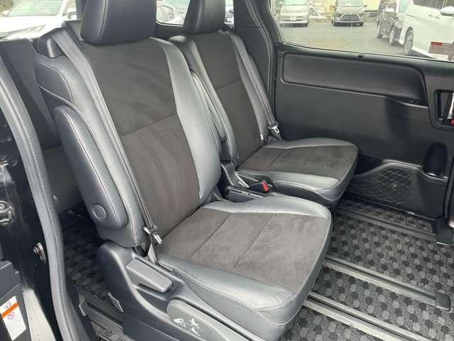 ノア ２．０Ｓｉ　ＷｘＢＩＩ　７名　アイドリングストップ！セーフティセンス！純正ナビ＆フルセグＴＶ＆ＢＴ＆バックカメラ！両側パワースライドドア！ＬＥＤヘッドライト！オートライト！純正アルミ！半革シート！ビルトインＥＴ（27枚目）