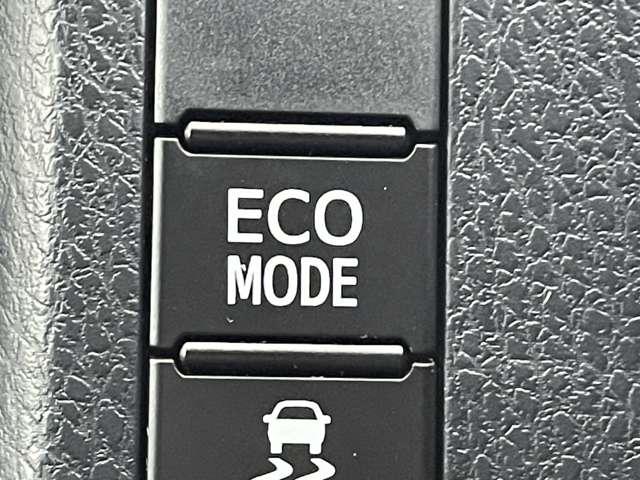 ノア ２．０Ｓｉ　ＷｘＢＩＩ　７名　アイドリングストップ！セーフティセンス！純正ナビ＆フルセグＴＶ＆ＢＴ＆バックカメラ！両側パワースライドドア！ＬＥＤヘッドライト！オートライト！純正アルミ！半革シート！ビルトインＥＴ（47枚目）