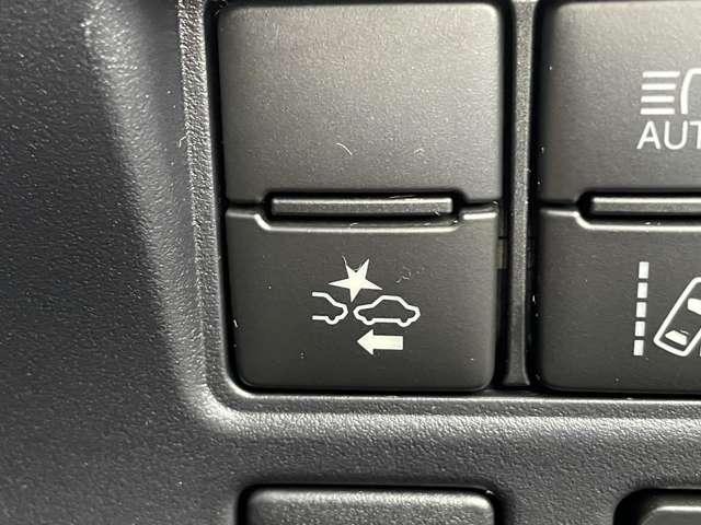 ノア ２．０Ｓｉ　ＷｘＢＩＩ　７名　アイドリングストップ！セーフティセンス！純正ナビ＆フルセグＴＶ＆ＢＴ＆バックカメラ！両側パワースライドドア！ＬＥＤヘッドライト！オートライト！純正アルミ！半革シート！ビルトインＥＴ（50枚目）