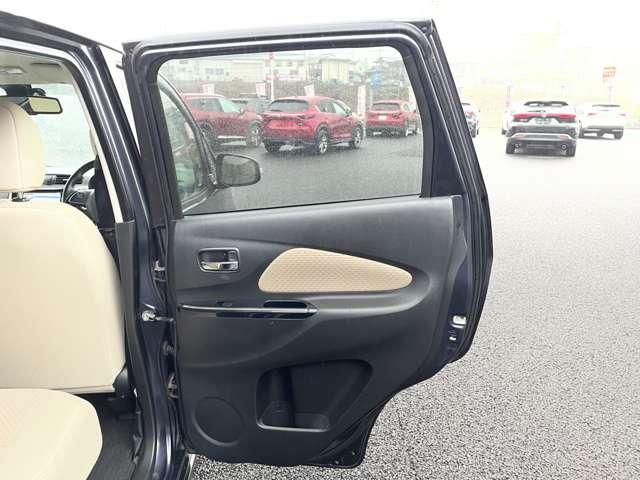 ����ȑ��㕔���ȃh�A����