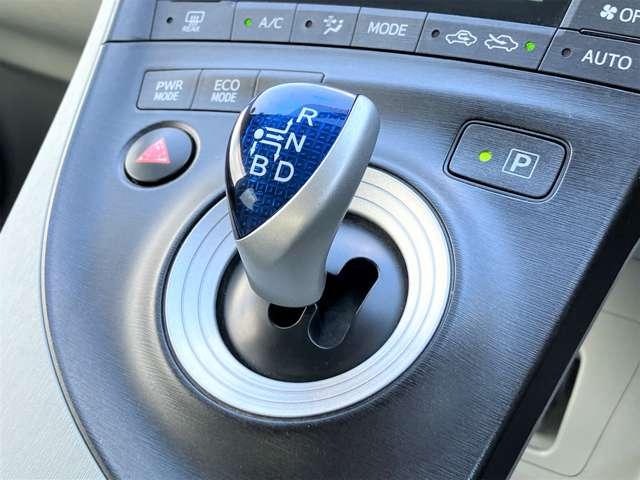 プリウス Ｇ　クルーズコントロール！純正ナビ／フルセグＴＶ／バックカメラ！ＥＴＣ！スマートキー！禁煙車！（32枚目）