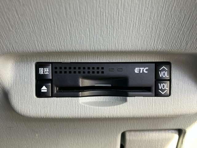 プリウス Ｇ　クルーズコントロール！純正ナビ／フルセグＴＶ／バックカメラ！ＥＴＣ！スマートキー！禁煙車！（44枚目）