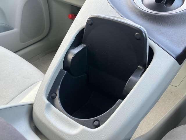 プリウス Ｇ　クルーズコントロール！純正ナビ／フルセグＴＶ／バックカメラ！ＥＴＣ！スマートキー！禁煙車！（45枚目）