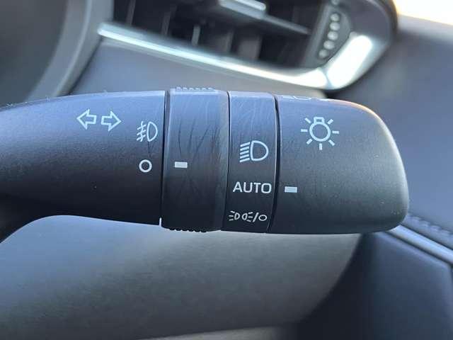 �u�I�[�g���C�g�v�@�Â��Ȃ�Ǝ����Ń��C�g���_�����A���S�^�]���菕���I