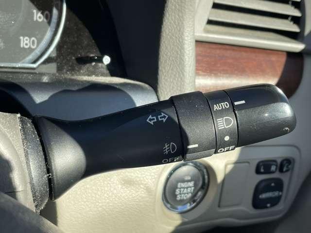 �u�I�[�g���C�g�v�@�Â��Ȃ�Ǝ����Ń��C�g���_�����A���S�^�]���菕���I