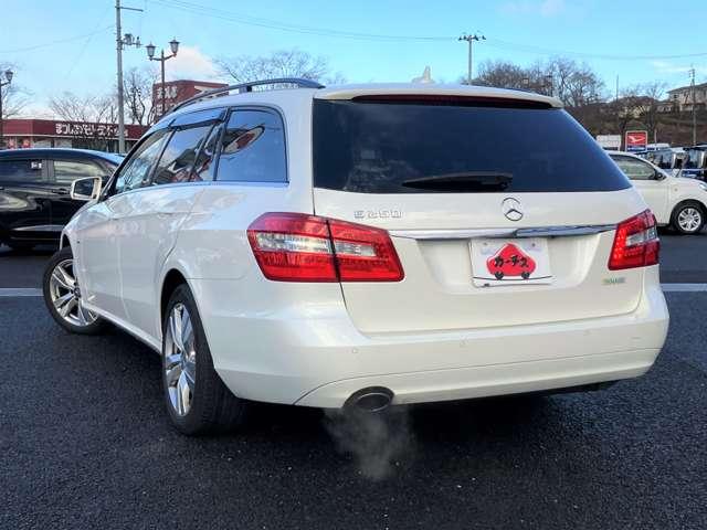 Ｅクラスステーションワゴン Ｅ２５０ブルーエフィシェンシーステーションワゴン　クルーズコントロール！コーナーセンサー！純正ナビ／フルセグＴＶ／バックカメラ！ＬＥＤヘッドライト！ＥＴＣ！パワーバックドア！シートヒーター！メモリー付パワーシート！ルーフレール！合皮シート！禁煙車！（7枚目）