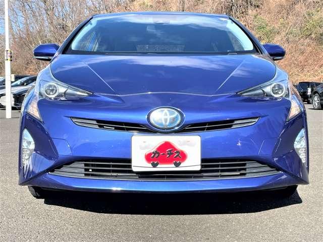 プリウス １．８Ｓツーリングセレクション　Ｅ－Ｆｏｕｒ　４ＷＤ　５名　トヨタセーフティセンスＰ！社外ナビ／フルセグＴＶ／バックカメラ！オートライト！ＥＴＣ！スマートキー！合皮シート！（11枚目）