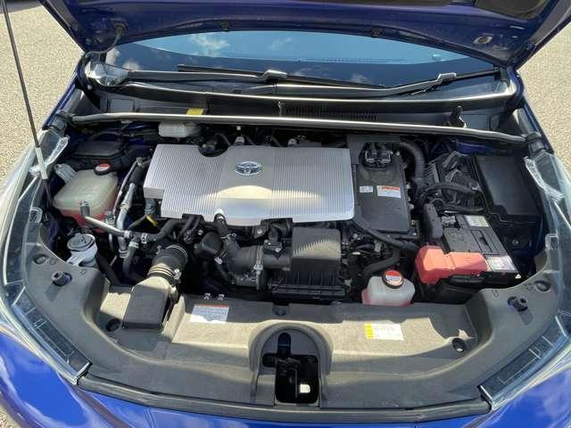 プリウス １．８Ｓツーリングセレクション　Ｅ－Ｆｏｕｒ　４ＷＤ　５名　トヨタセーフティセンスＰ！社外ナビ／フルセグＴＶ／バックカメラ！オートライト！ＥＴＣ！スマートキー！合皮シート！（33枚目）