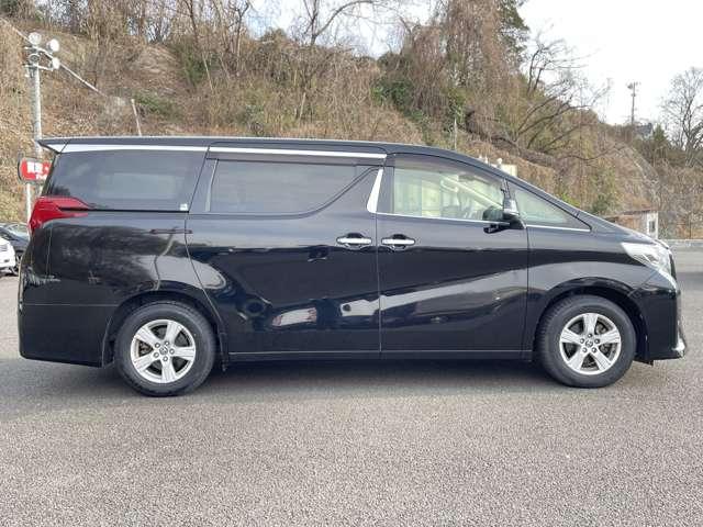 アルファード ２．５Ｘ　プリクラッシュセーフティシステム／レーダークルコン！純正ナビ＆フルセグＴＶ＆ＢＴ＆バックカメラ！フリップダウンモニター！両側パワースライドドア！ＬＥＤヘッドライト！オートライト！純正アルミ！禁煙車！（7枚目）