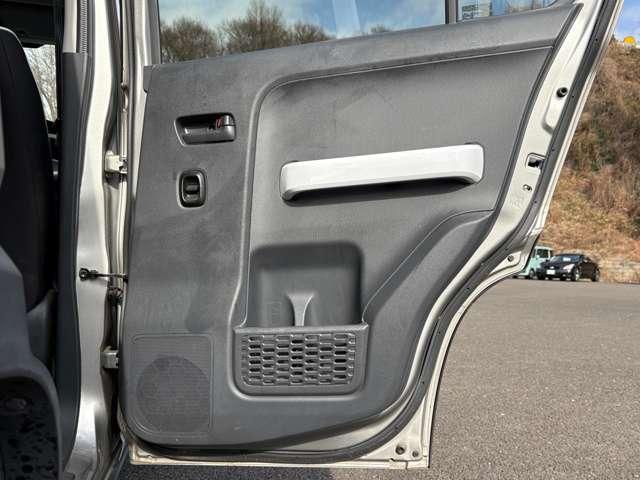 ハスラー 660X 4WD 4名 1オーナー車!4WD!S-エネチャージ!デュアルカメラブレーキサポート!純正ナビ&フルセグTV&BT!全方位モニター!HIDヘッドライト!オートライト!純正アルミ!シートヒーター!ETC!禁煙車!(37枚目)