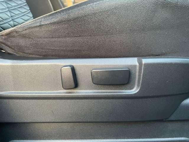 �u�p���[�V�[�g�v�@�{�^����ŃV�[�g���D���Ȉʒu�ɒ����ł��܂��I