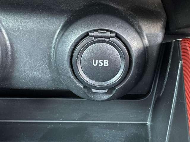 �u�t�r�a�[�q�v�@�X�}�z��^�u���b�g�ɏ[�d�\�Ȃt�r�a�[�q���t���Ă��܂�