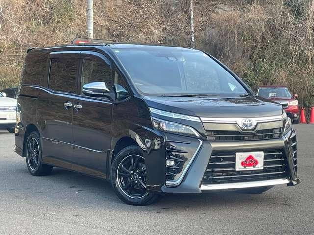 ヴォクシー ハイブリッドＺＳ　煌ＩＩ　後期型！禁煙車！両側パワースライドドア！純正ナビ！フルセグ！バックカメラ！スマートキー！ＥＴＣ！Ｂｌｕｅｔｏｏｔｈ！クルーズコントロール！セーフティセンス！オートマチックハイビーム！シートヒーター！（6枚目）