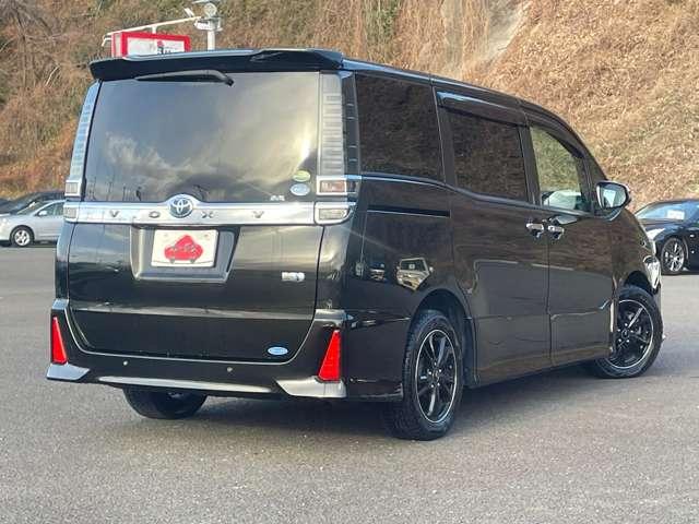 ヴォクシー ハイブリッドＺＳ　煌ＩＩ　後期型！禁煙車！両側パワースライドドア！純正ナビ！フルセグ！バックカメラ！スマートキー！ＥＴＣ！Ｂｌｕｅｔｏｏｔｈ！クルーズコントロール！セーフティセンス！オートマチックハイビーム！シートヒーター！（7枚目）