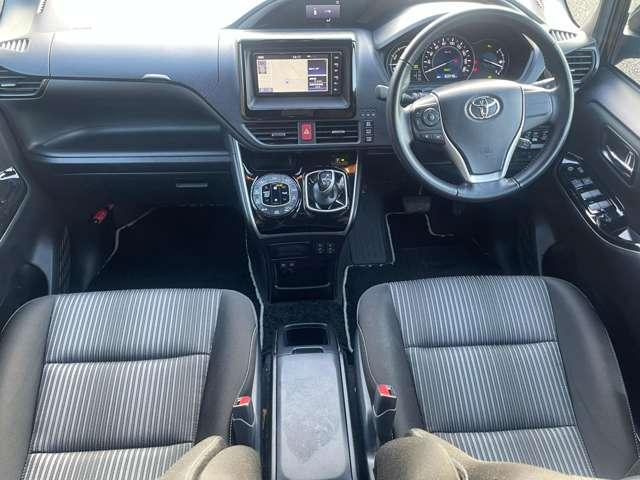ヴォクシー ハイブリッドＺＳ　煌ＩＩ　後期型！禁煙車！両側パワースライドドア！純正ナビ！フルセグ！バックカメラ！スマートキー！ＥＴＣ！Ｂｌｕｅｔｏｏｔｈ！クルーズコントロール！セーフティセンス！オートマチックハイビーム！シートヒーター！（17枚目）