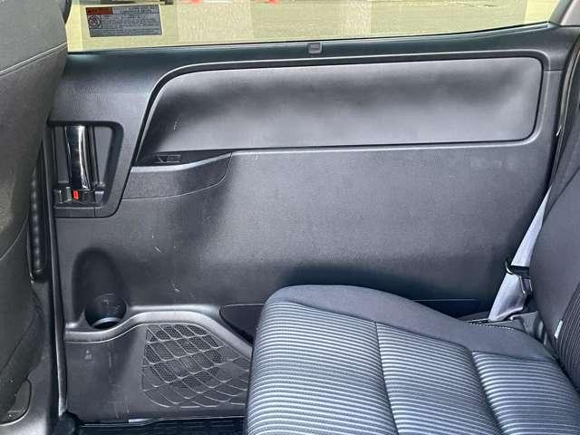 ヴォクシー ハイブリッドＺＳ　煌ＩＩ　後期型！禁煙車！両側パワースライドドア！純正ナビ！フルセグ！バックカメラ！スマートキー！ＥＴＣ！Ｂｌｕｅｔｏｏｔｈ！クルーズコントロール！セーフティセンス！オートマチックハイビーム！シートヒーター！（33枚目）