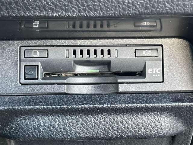 ヴォクシー ハイブリッドＺＳ　煌ＩＩ　後期型！禁煙車！両側パワースライドドア！純正ナビ！フルセグ！バックカメラ！スマートキー！ＥＴＣ！Ｂｌｕｅｔｏｏｔｈ！クルーズコントロール！セーフティセンス！オートマチックハイビーム！シートヒーター！（56枚目）