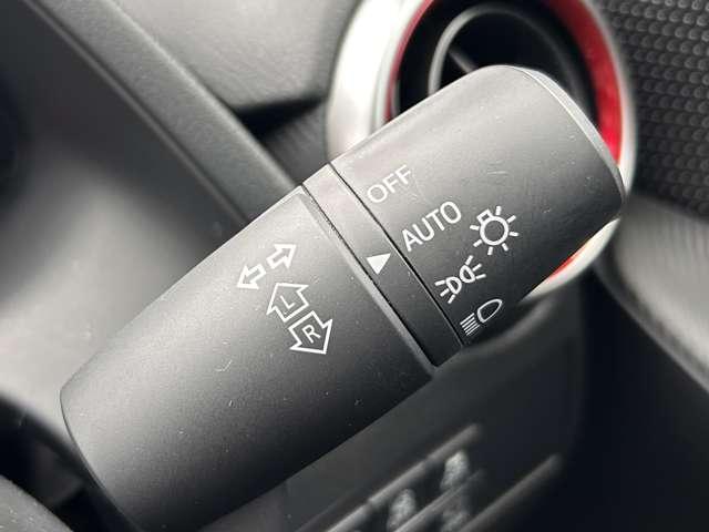 �u�I�[�g���C�g�v�@�Â��Ȃ�Ǝ����Ń��C�g���_�����A���S�^�]���菕���I