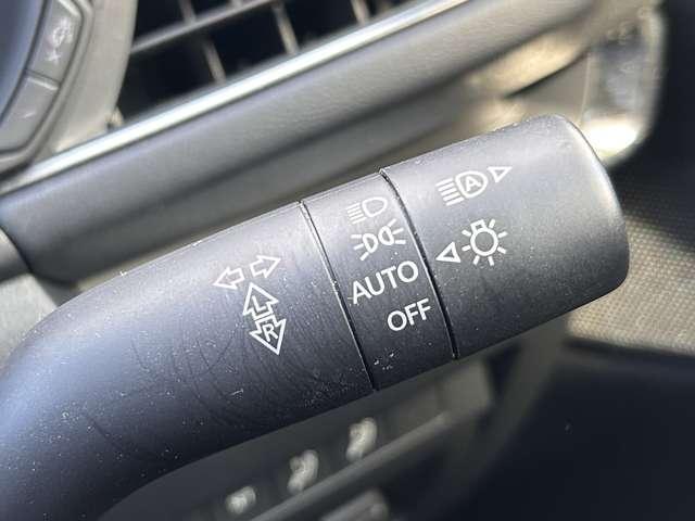 �u�I�[�g���C�g�v�@�Â��Ȃ�Ǝ����Ń��C�g���_�����A���S�^�]���菕���I