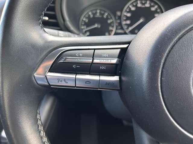 �u�X�e�A�����O�X�C�b�`�v�@�I�[�f�B�I�̑��삪�茳�łł��܂����O�������܂ܑ���ł���̂ň��S�ł��I