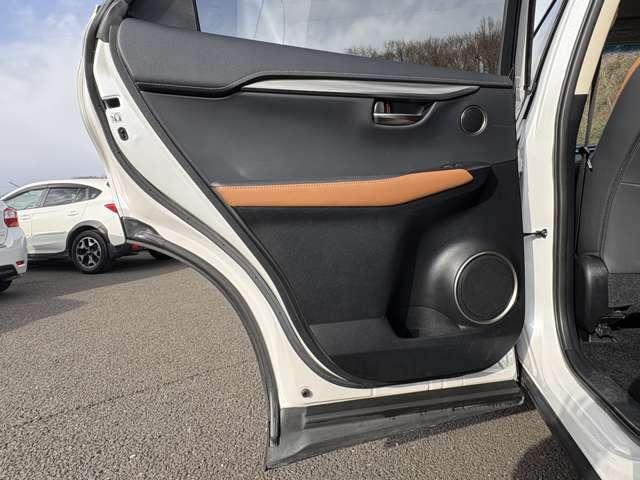 �����A�h�A�p�l����