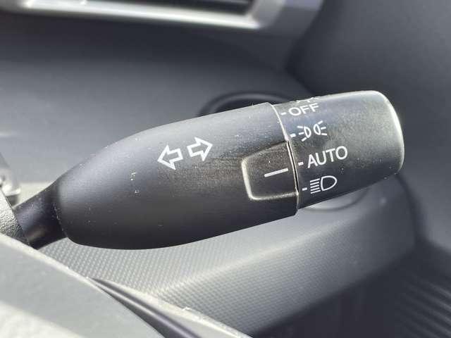 �u�I�[�g���C�g�v�@�Â��Ȃ�Ǝ����Ń��C�g���_�����A���S�^�]���菕���I