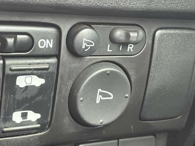 �~���[�̊p�x�������\�ł���