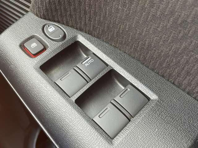 �u�����X�C�b�`�v�e�X�C�b�`���܂Ƃ߂邱�Ƃő��삪�ƂĂ��֗��ł��I