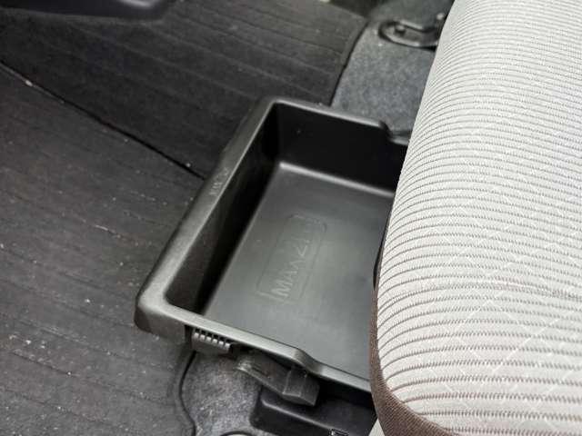 ����ȃV�[�g�A���_�[�g���C��Ԍ��؁E����E�^�I���E�H��ȂǓ���Ă����̂ɕ֗��ł���