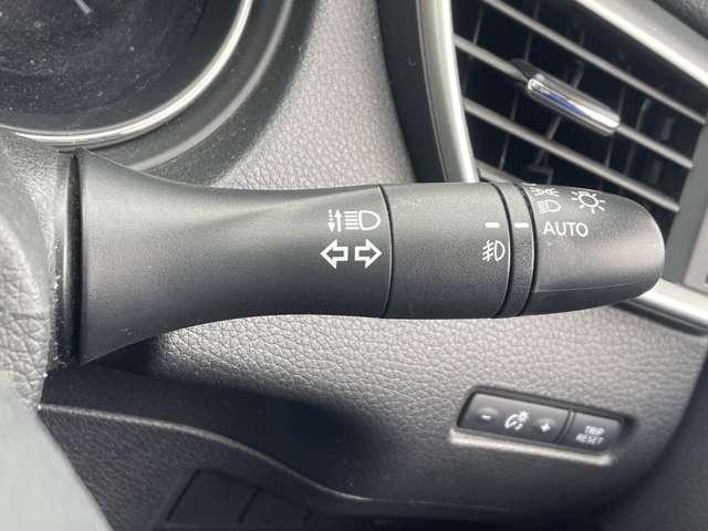 エクストレイル ２．０　２０Ｘ　ＥブレーキＰＫＧ　２列　４ＷＤ　５名　エマージェンシーブレーキ！アラウンドビューモニター／パーキングアシスト！ルーフレール！後側方車両検知警報！車線逸脱警報！純正ナビ／フルセグＴＶ！前席シートヒーター！ヒルスタートアシ（18枚目）