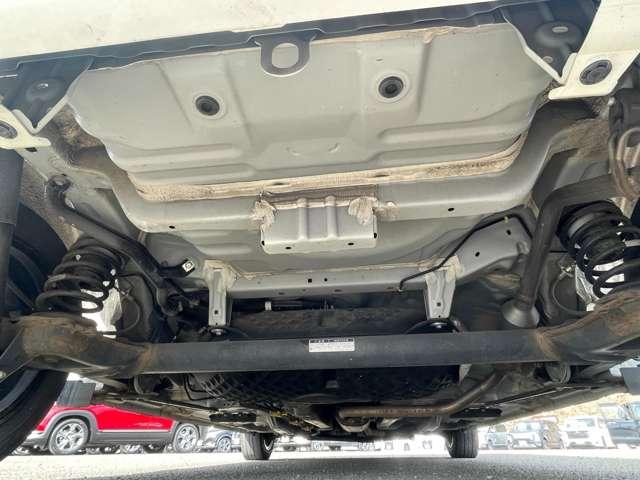 トール カスタムＧ　令和２年後期型！アイドリングストップ！スマートアシスト！純正ナビ＆フルセグＴＶ＆ＤＶＤ＆ＢＴ＆バックカメラ！ＬＥＤヘッドライト！オートライト！半革シート！シートヒーター！両側パワースライドドア！（32枚目）