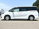 ヴォクシー １．８ハイブリッド　７名　禁煙車！衝突被害軽減ブレーキ！クルーズコントロール！後席モニター！両側パワースライドドア！メモリーナビ！バックカメラ！Ｂｌｕｅｔｏｏｔｈ対応！フルセグＴＶ！ＥＴＣ２．０！オートライト！シートヒーター！（7枚目）
