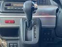 シフトレバーは使い易い位置にあります♪