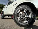 ランドベンチャー　４ＷＤ　４ＷＤ！５速ＭＴ！禁煙！ＢＴ！フルセグＴＶ！ＥＴＣ！シートヒーター！スマートキー＆プッシュスタート！ＬＥＤライト！！ＢＡＴＴＬＥＺマフラー！ＪＡＯＳスポーツカウル＆マッドガード！ＲＡＹＳ１６ＡＷ！（13枚目）