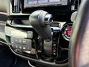 シフトレバーは使い易い位置にあります♪