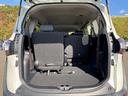 後部座席を跳ね上げると大きな荷物も運べます！