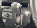 シフトレバーは使い易い位置にあります♪