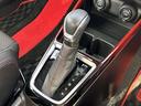 シフトレバーは使い易い位置にあります♪