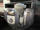 シフトレバーは使い易い位置にあります♪