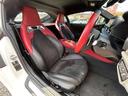 ホールド性と快適性を両立したスポーツシートが標準採用されており、サーキットからロングドライブまで対応いたします!!