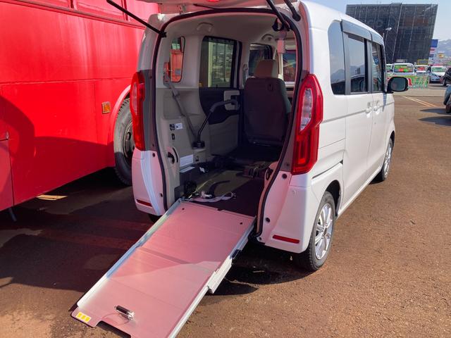 Ｎ－ＢＯＸ Ｇ・スロープホンダセンシング　福祉車輌　ＥＴＣ　バックカメラ　オートクルーズコントロール　レーンアシスト　衝突被害軽減システム　両側電動スライドドア　スマートキー　アイドリングストップ　電動格納ミラー　オートライト　シートヒーター（7枚目）